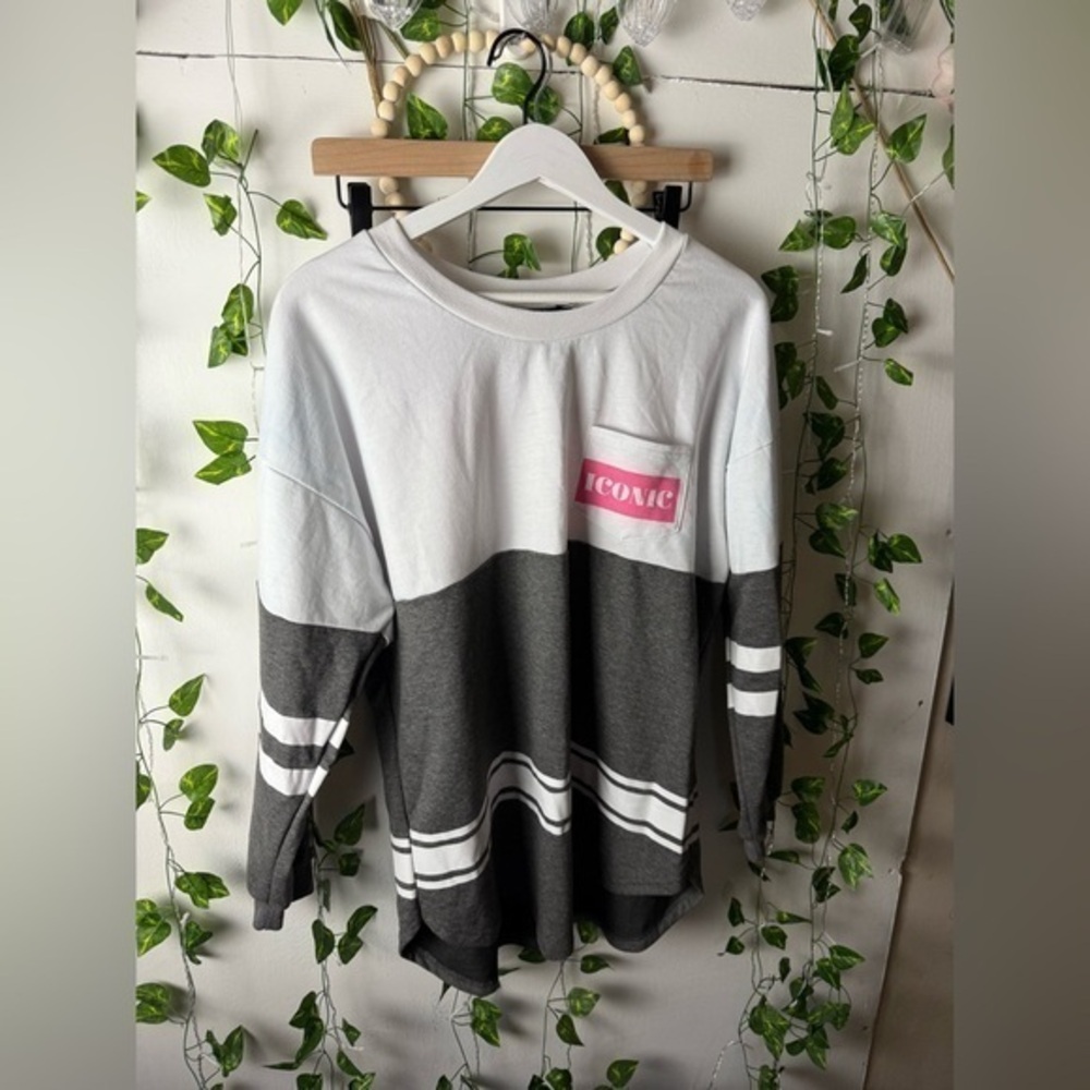 Justify Iconic Long Sleeve